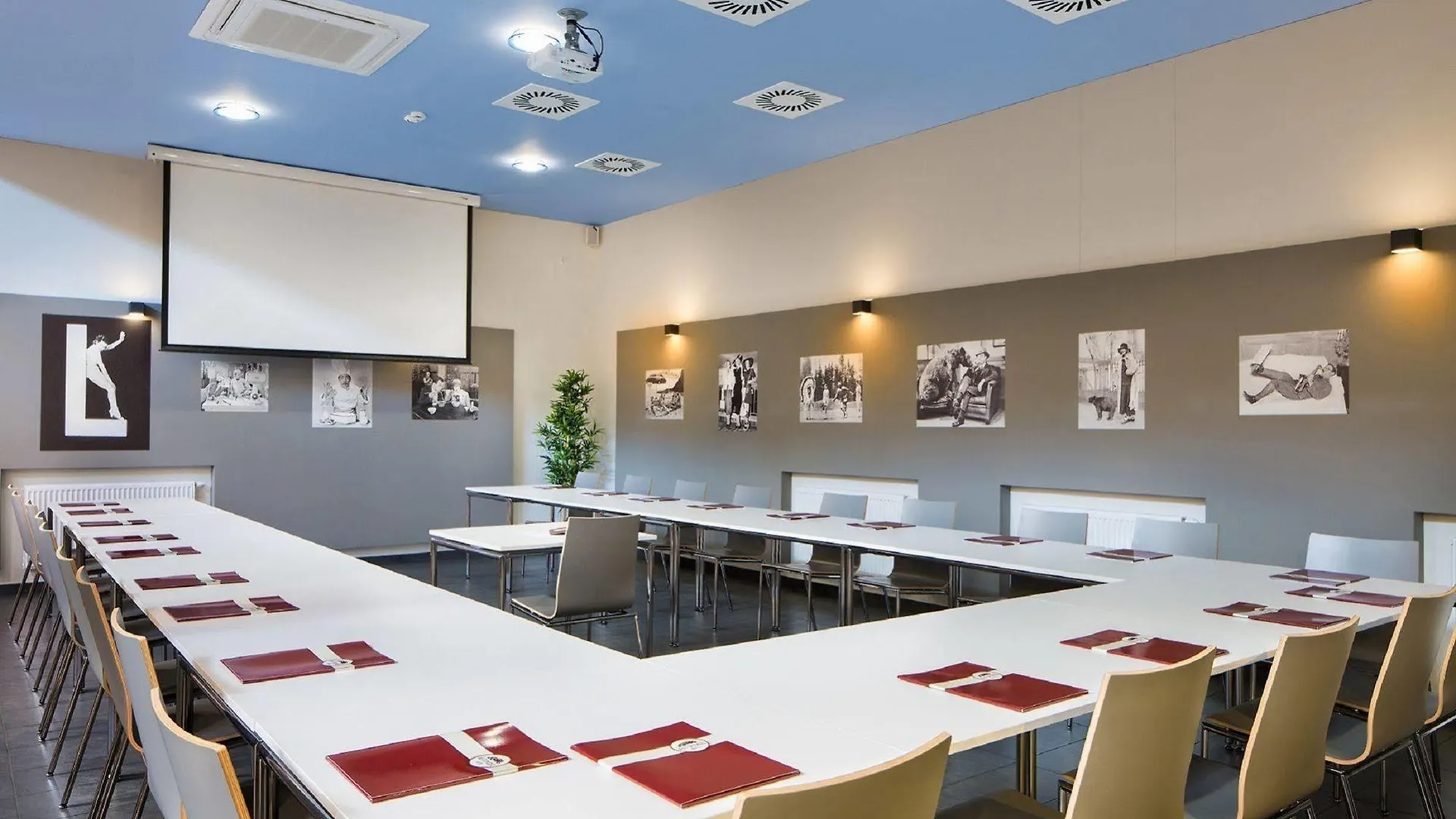 Automobil Hotel Krakow Poland